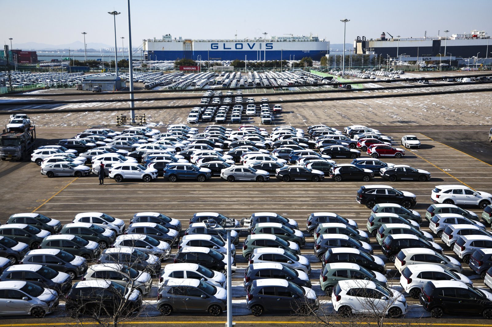 27일 경기 평택시 평택항에 수출용 자동차가 세워져 있다. 2026.01.27. 뉴시스