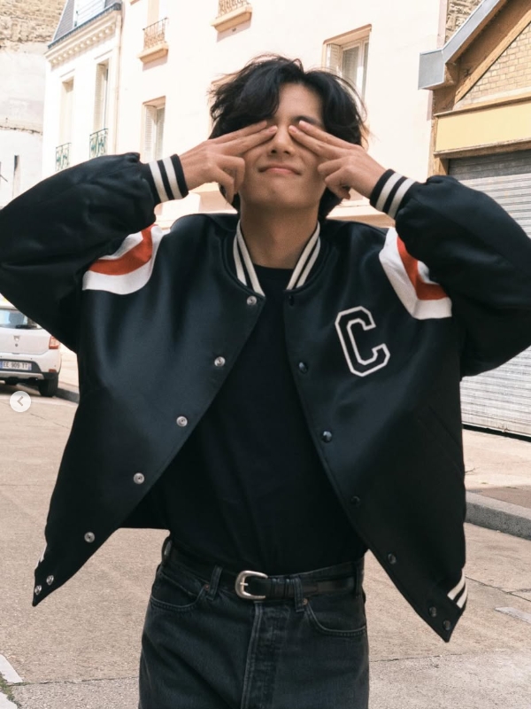 출처: 뷔 SNS
