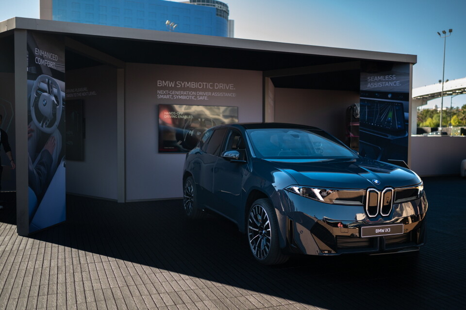 &nbsp;   BMW iX3