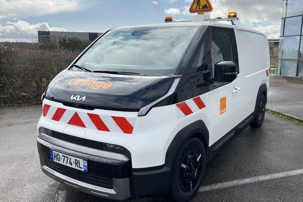 기아가 프랑스 최대 통신사 오렌지와 함께 운영 중인 PV5 카고 상용 테스트 차량. (사진=Auto Infos)