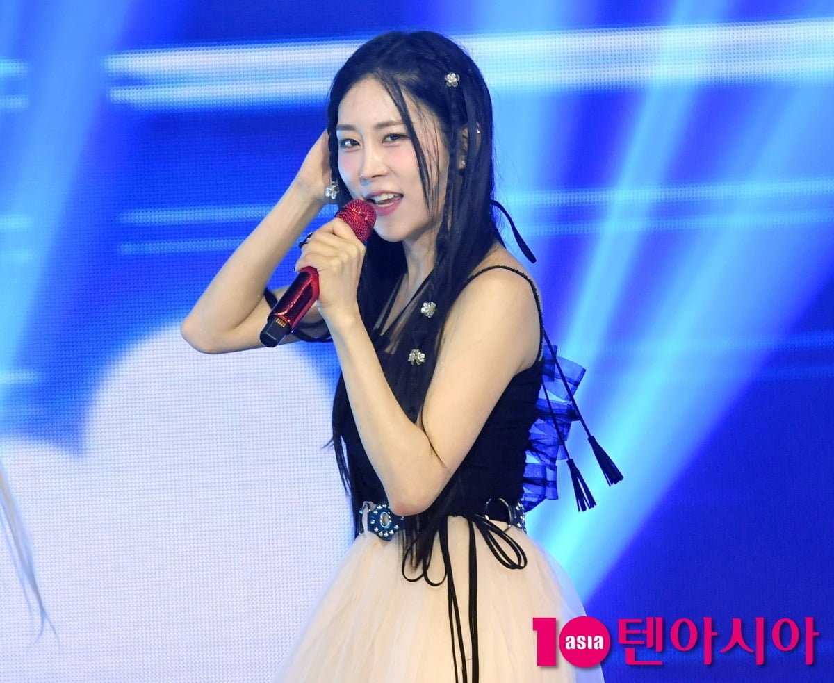 Kim Eui-young Tops Poll for Most Desired Trot Singer to Ski With Before Snow Melts