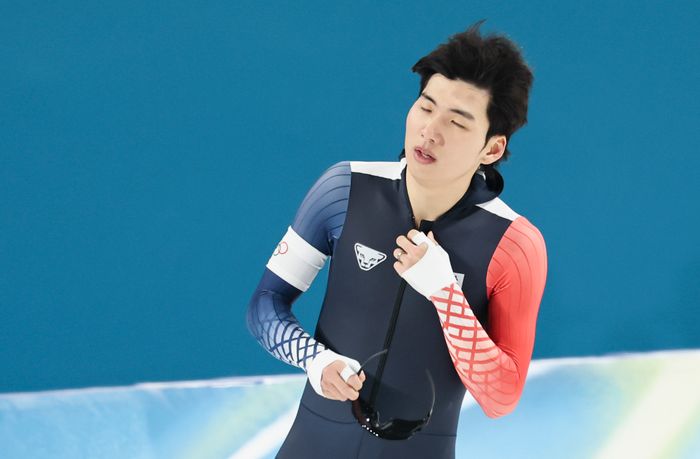 대한민국 스피드스케이팅 정재원이 19일(현지시각) 이탈리아 밀라노 스피드스케이팅 스타디움에서 열린 2026 밀라노·코르티나 담페초 동계올림픽 스피드 스케이팅 남자 1500m 경기를 마치고 숨을 고르고 있다. ⓒ 뉴시스