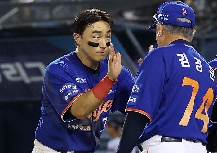 한화와 1년 1억원에 FA 계약한 손아섭. ⓒ 뉴시스