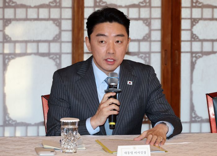 강훈식 청와대 비서실장이 8일 오후 서울 종로구 국무총리공관에서 열린 제6차 고위당정협의회에서 발언하고 있다. (공동취재)ⓒ뉴시스