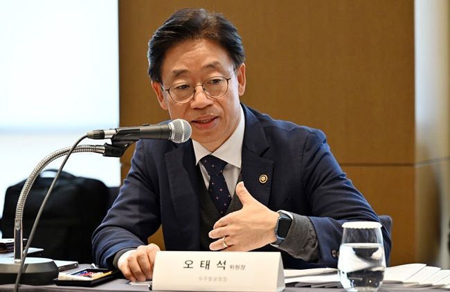 오태석 우주항공청장이 26일(목) 오전 세종에서 열린 제9회 우주개발진흥실무위원회를 주재하고 있다. ⓒ우주항공청