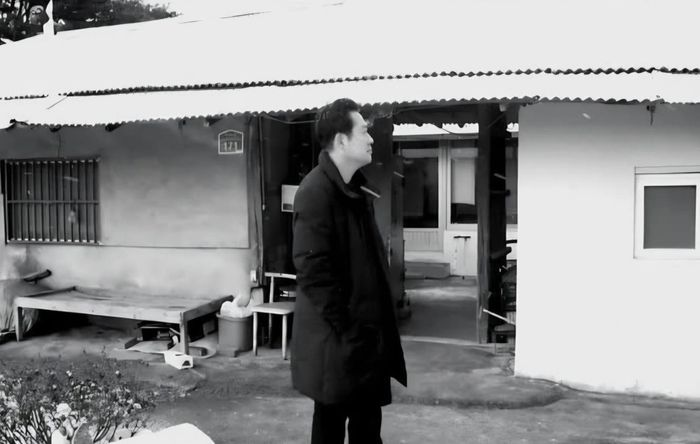 장동혁 국민의힘 대표가 노모가 살고 있는 단독주택을 둘러보고 있다. ⓒ장동혁 대표 페이스북