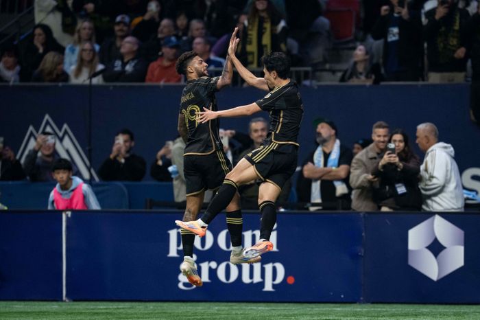 손흥민과 부앙가. ⓒ AP=뉴시스