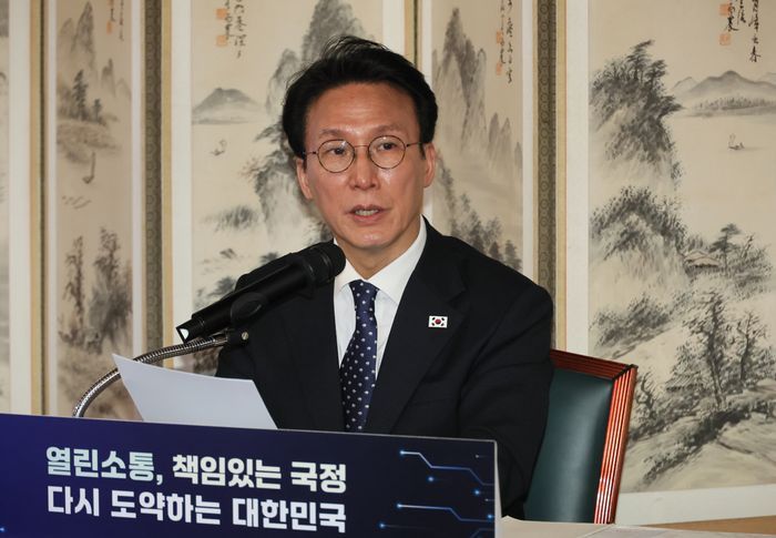 김민석 국무총리가 2일 서울 종로구 삼청동 총리공관에서 열린 출입기자단 간담회에서 발언하고 있다. ⓒ연합뉴스