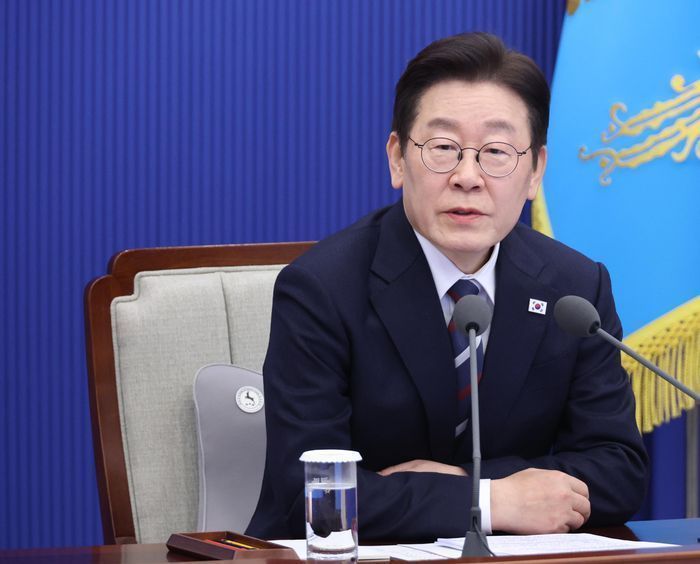 이재명 대통령이 19일 청와대에서 열린 수석보좌관회의에서 발언하고 있다. ⓒ뉴시스