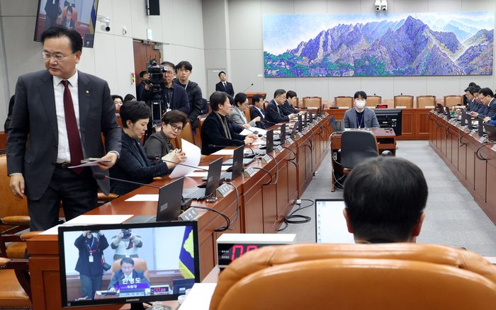 유상범 국회 운영위 국민의힘 간사가 23일 오후 국회에서 열린 운영위원회 전체회의에서