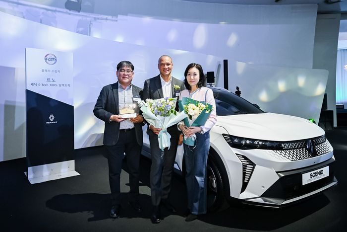 르노코리아 주요 임원들이 26일 반포 세빛섬에서 개최된 