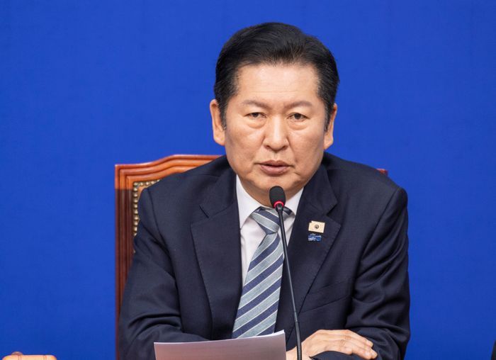 더불어민주당 정청래 대표가 25일 국회에서 열린 최고위원회의에서 사법개혁안에 대한 강한 의지가 담긴 발언을 하고 있다. ⓒ연합뉴스