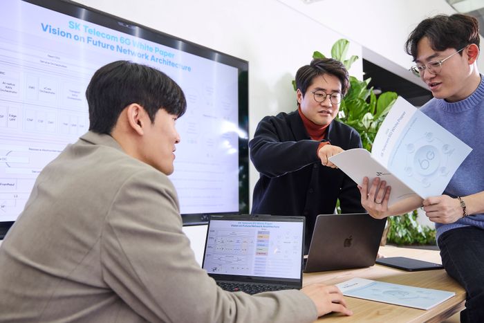 이번 6G백서 연구와 집필에 참여한 SKT구성원들의 모습ⓒSK텔레콤