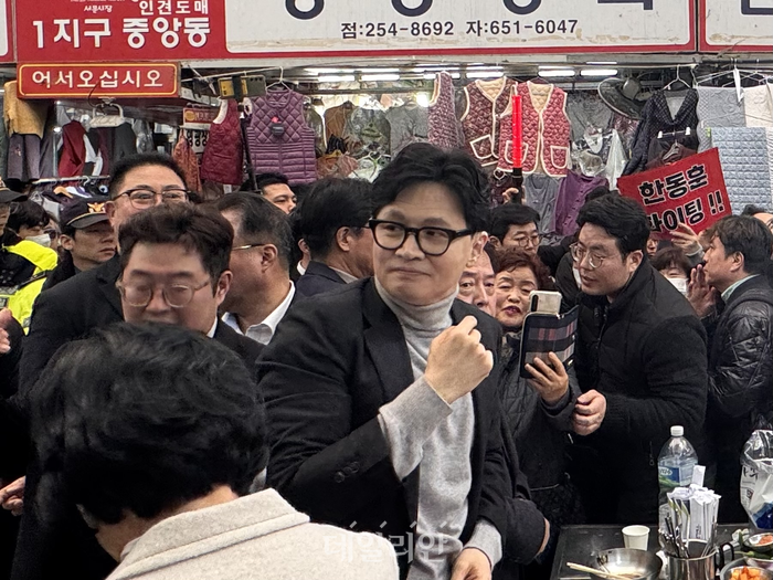 한동훈 국민의힘 전 대표가 27일 대구 서문시장을 방문했다. ⓒ데일리안 오수진 기자