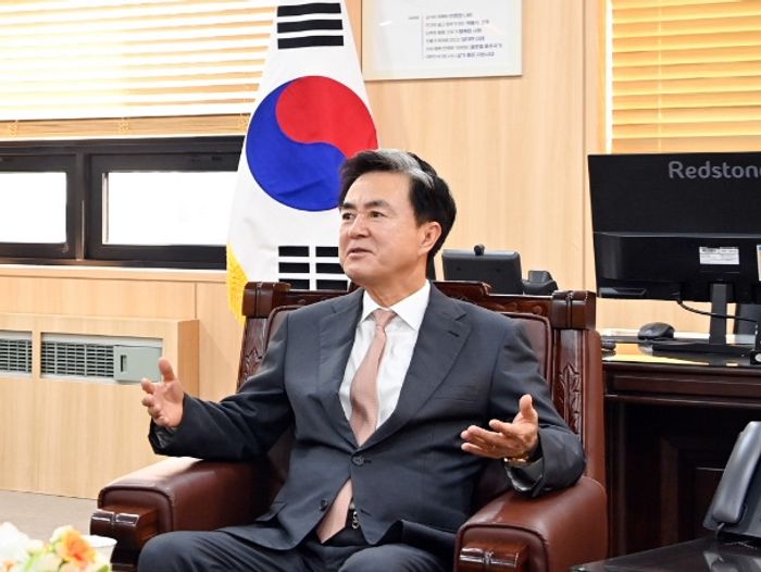 김태흠 충남도지사가 9일 서울 여의도 충청남도 중앙협력본부에서 데일리안과 인터뷰를 하고 있다. ⓒ충남도청