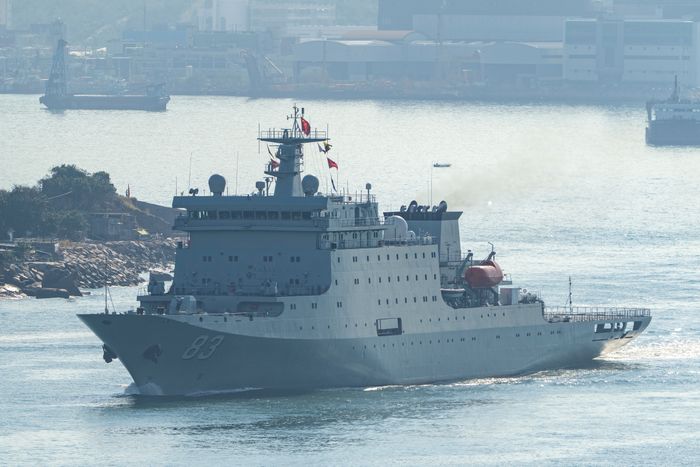 중국 해군 최대 훈련함 치지광함(자료사진). ⓒ AP=뉴시스