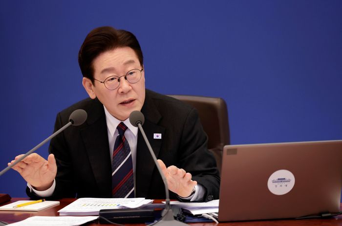 이재명 대통령이 24일 청와대에서 열린 국무회의에서 발언하고 있다.ⓒ뉴시스