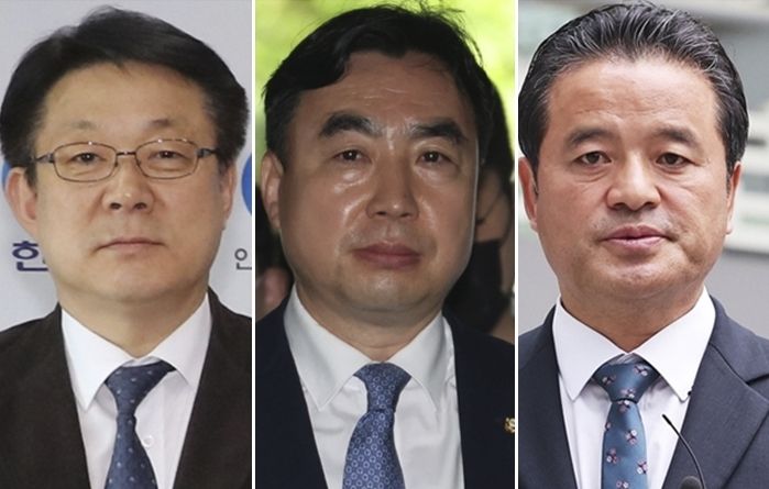 (왼쪽부터) 허종식 더불어민주당 의원, 윤관석 전 의원, 임종성 전 의원. ⓒ연합뉴스