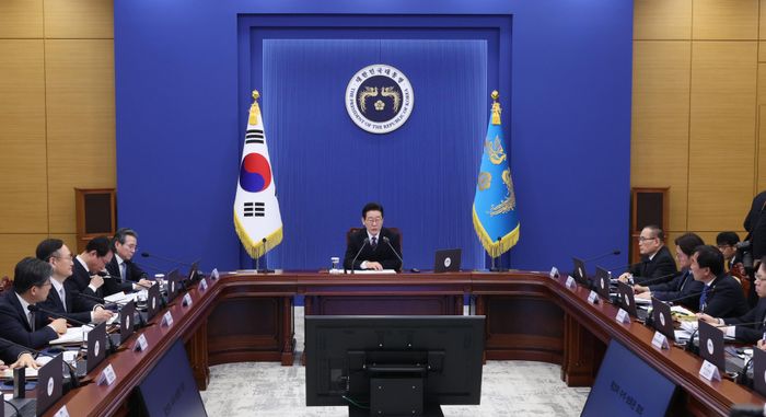 이재명 대통령이 26일 청와대에서 열린 수석보좌관회의에서 발언하고 있다. ⓒ뉴시스