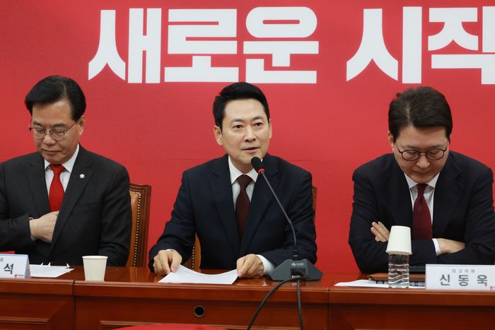 장동혁 국민의힘 대표가 2일 국회에서 열린 최고위원회의에서 발언하고 있다. ⓒ뉴시스