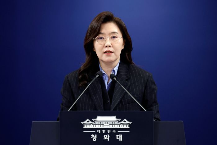 강유정 대변인이 2일 청와대에서 인사 관련 브리핑을 하고 있다. ⓒ뉴시스