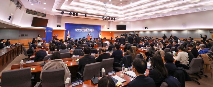 정동영 통일부 장관이 25일 서울 종로구 정부서울청사에서 열린 2026년 통일부 정책자문위원회 전체회의 및 신임 위원 위촉식에서 인사말을 하고 있다.ⓒ뉴시스