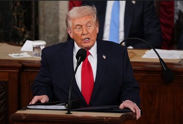 도널드 트럼프 미국 대통령이 24일(현지시간) 미 워싱턴DC 연방의회 상·하원 합동회의장에서 집권 2기 이후 처음으로 국정연설을 하고 있다. ⓒ AP/연합뉴스