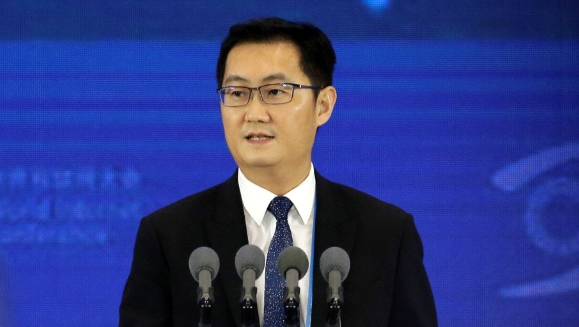 마화텅 텐센트그룹 회장이 지난달 29일 열린 정기 주주총회에서 공식 연사를 맡아 ‘중국판 카카오톡’인 위챗 기반 e커머스 사업과 글로벌 게임 사업을 중요한 축으로 제시하고 있다. ⓒ로이터/연합뉴스