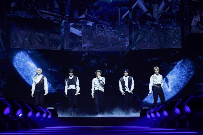 투모로우바이투게더