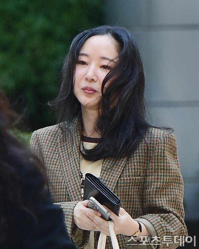 Is Min Hee-jin Planning to Take NewJeans Independent? The Shocking Revelations!
