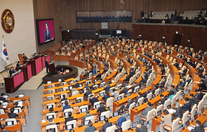 더불어민주당 한병도 원내대표가 3일 국회 본회의에서 교섭단체 대표연설을 하고 있다. 연합뉴스