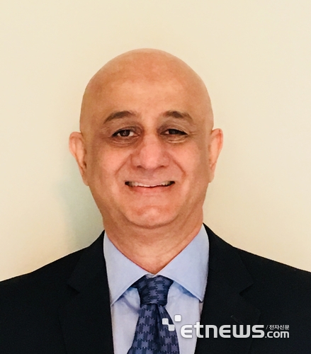 파르잠 투데팔라(Farzam Toudeh-Fallah) Ciena 이사.