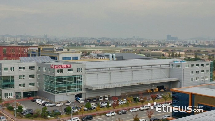 선익시스템 본사 전경