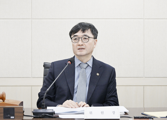 임기근 기획예산처 장관 직무대행 차관이 6일 오전 서울 중구 한국재정정보원에서 열린 '제186차 복권위원회 전체회의'를 주재, 모두발언을 하고 있다. (사진=기획예산처)