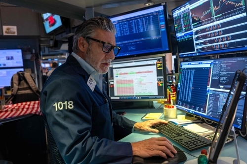 뉴욕 증권거래소의 트레이더. 사진=연합뉴스