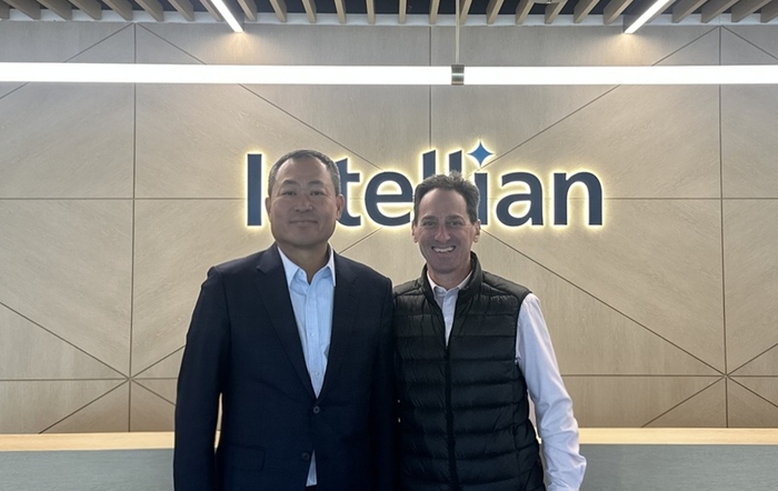 성상엽 인텔리안테크 대표(왼쪽)와 댄 골드버그 텔레셋 CEO