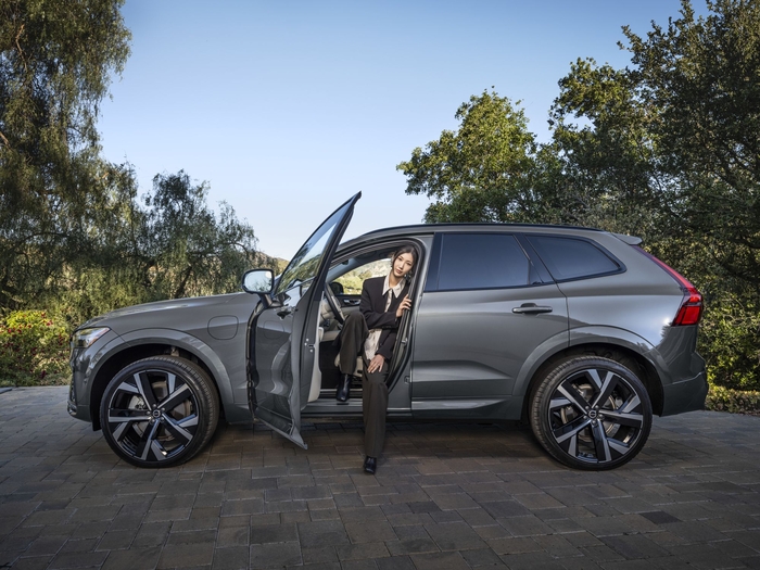 아티스트 이재(EJAE)와 볼보 XC60