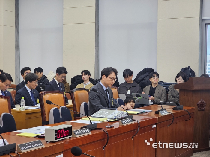 이재원 빗썸 대표이사가 11일 국회 정무위원회 전체회의에 참석했다. (사진=송혜영 기자)
