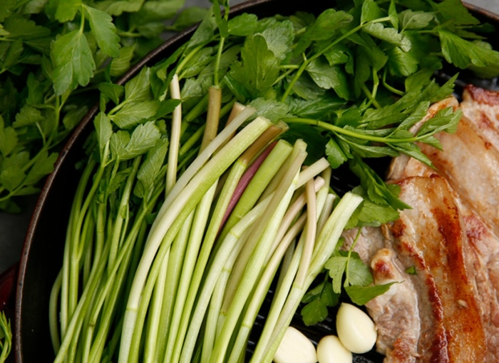 무농약 재배 청도 한재 미나리