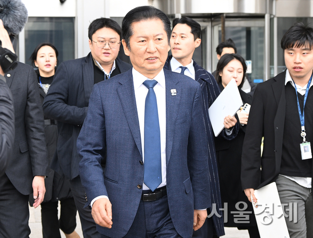 Election Showdown: How the Failed Merger Affects Democratic Party’s Strategy Against Justice Party in Upcoming Local Elections