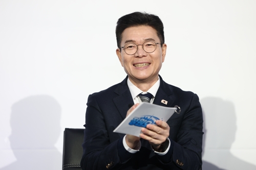 Is Jeong Won-oh’s Book Talk a Hidden Election Campaign? Find Out!