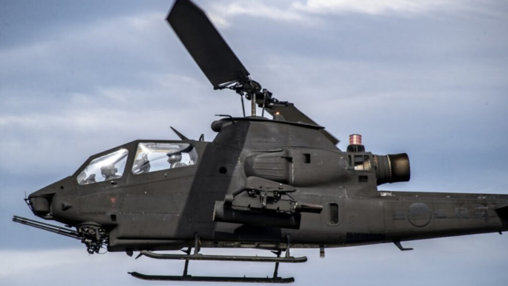 AH-1S 코브라 헬기 추락: 조종사의 희생이 민간인 생명을 구한 이유는?