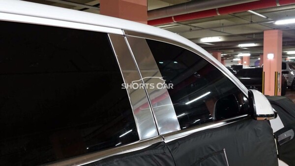 Shorts Car