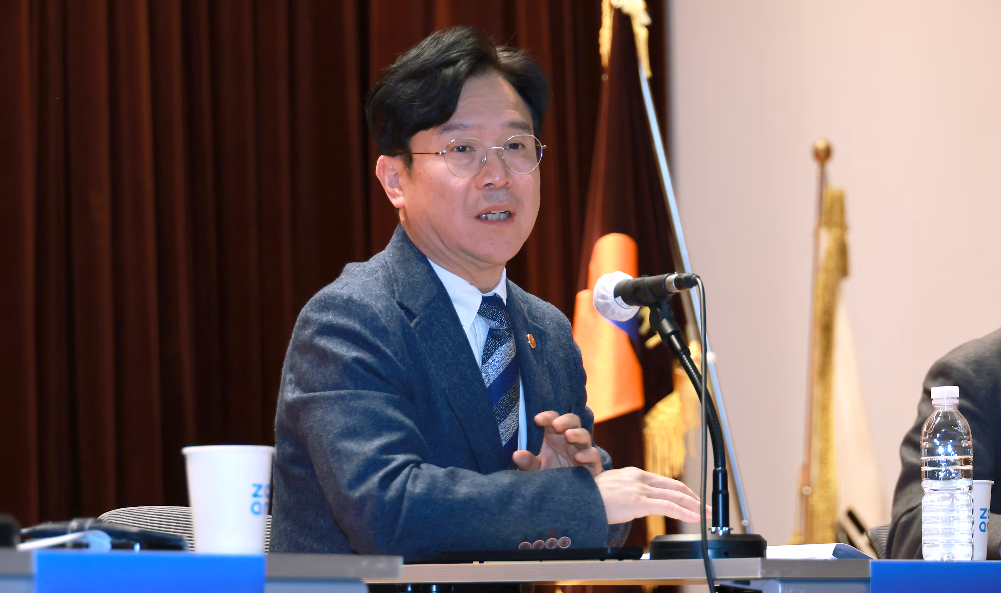 김영훈 고용노동부 장관이 26일 오후 대전 서구 국가데이터인재가발원에서 열린 국가공무원 정책간담회에서 발언을 하고 있다. /뉴스1