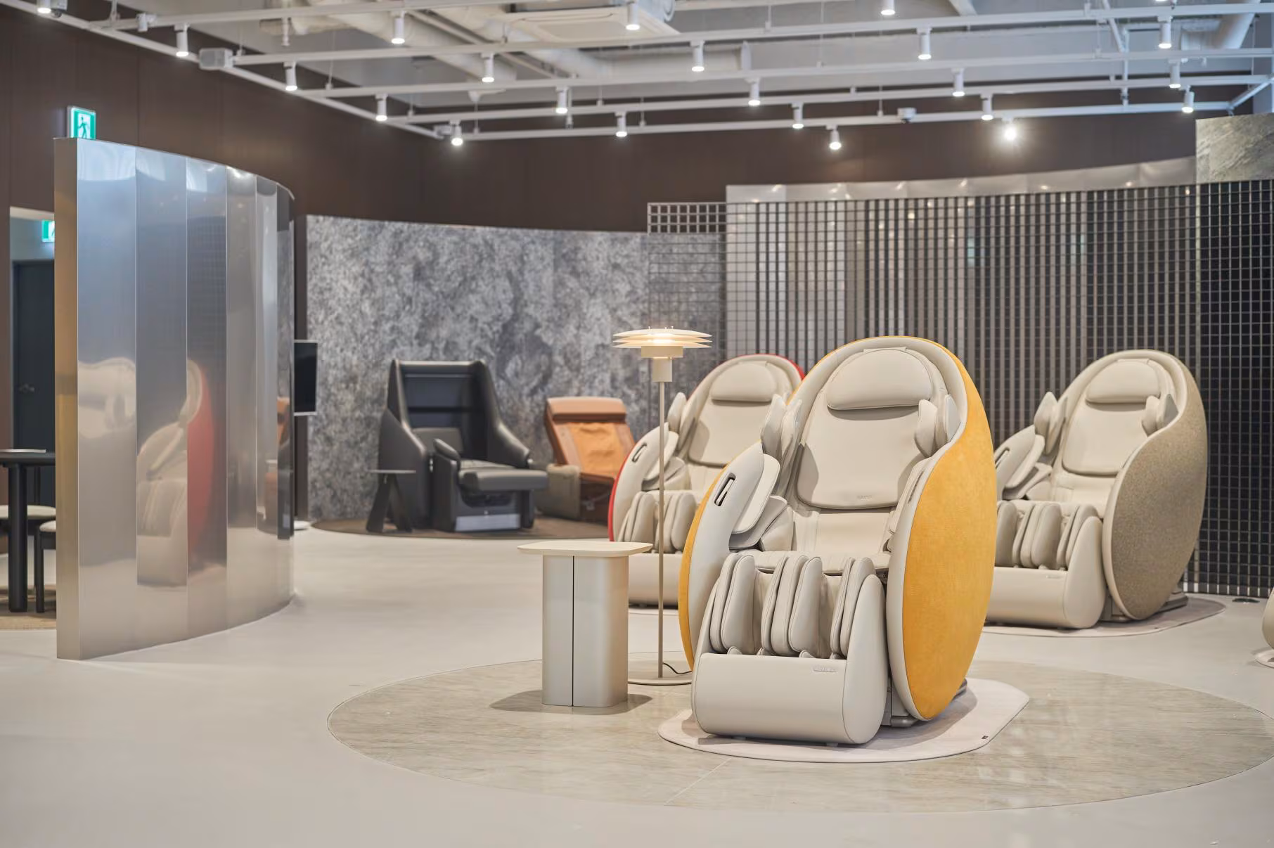 서울·수도권 동부 고객을 위한 프리미엄 갤러리형 스토어 ‘세라젬 웰스토어 상일점’./세라젬 제공