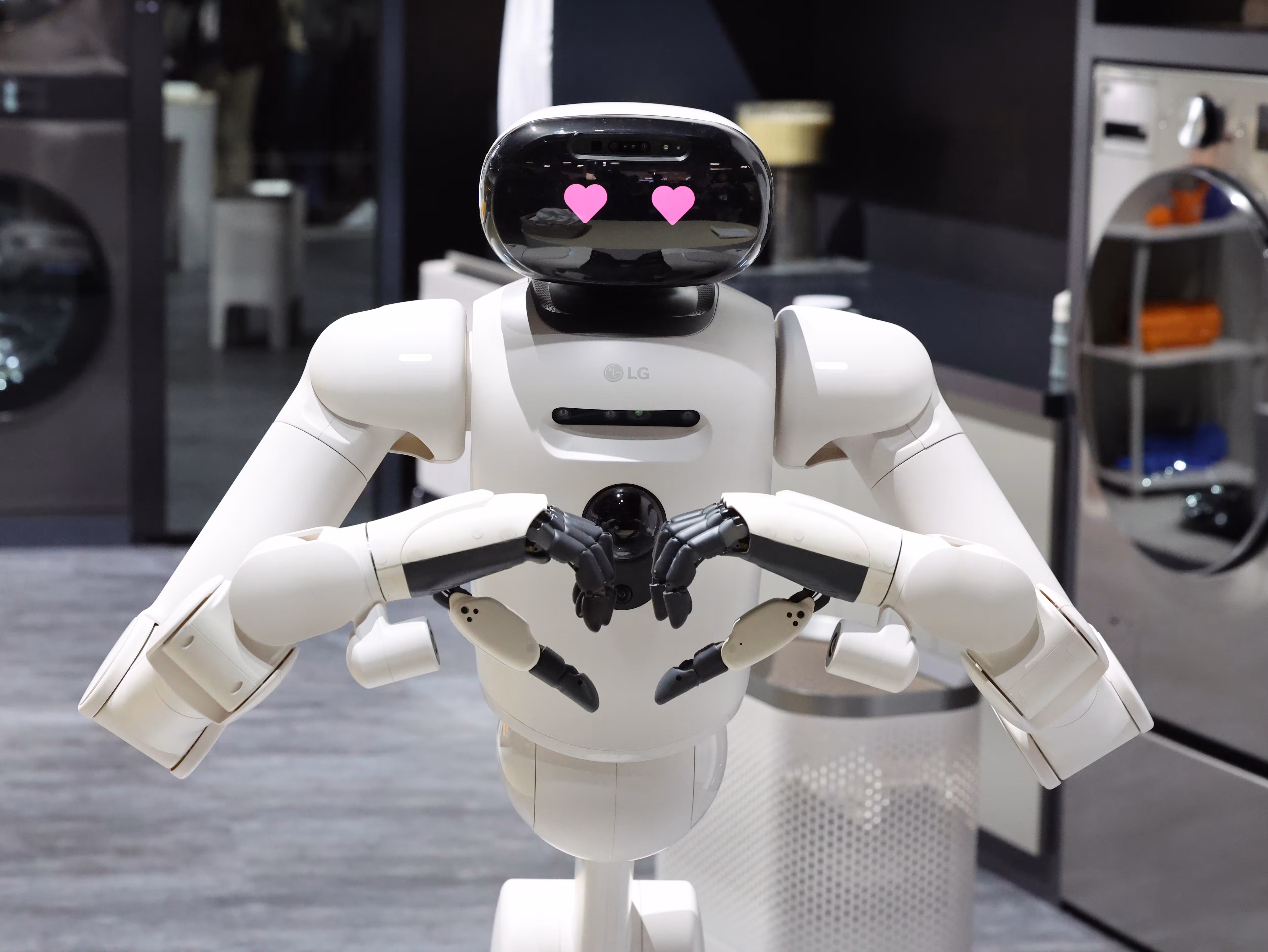 LG전자가 지난 1월 CES 2026에서 공개한 가정용 휴머노이드 ‘LG 클로이드’./뉴스1