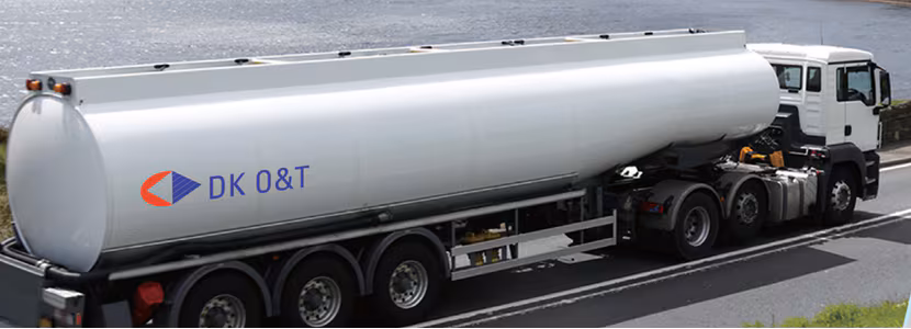 대경오앤티 유지 운송 차량. /대경오앤티 제공