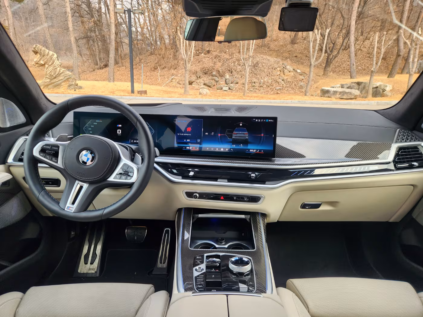 BMW X7 M60i 대시 보드와 계기판. /진상훈 기자