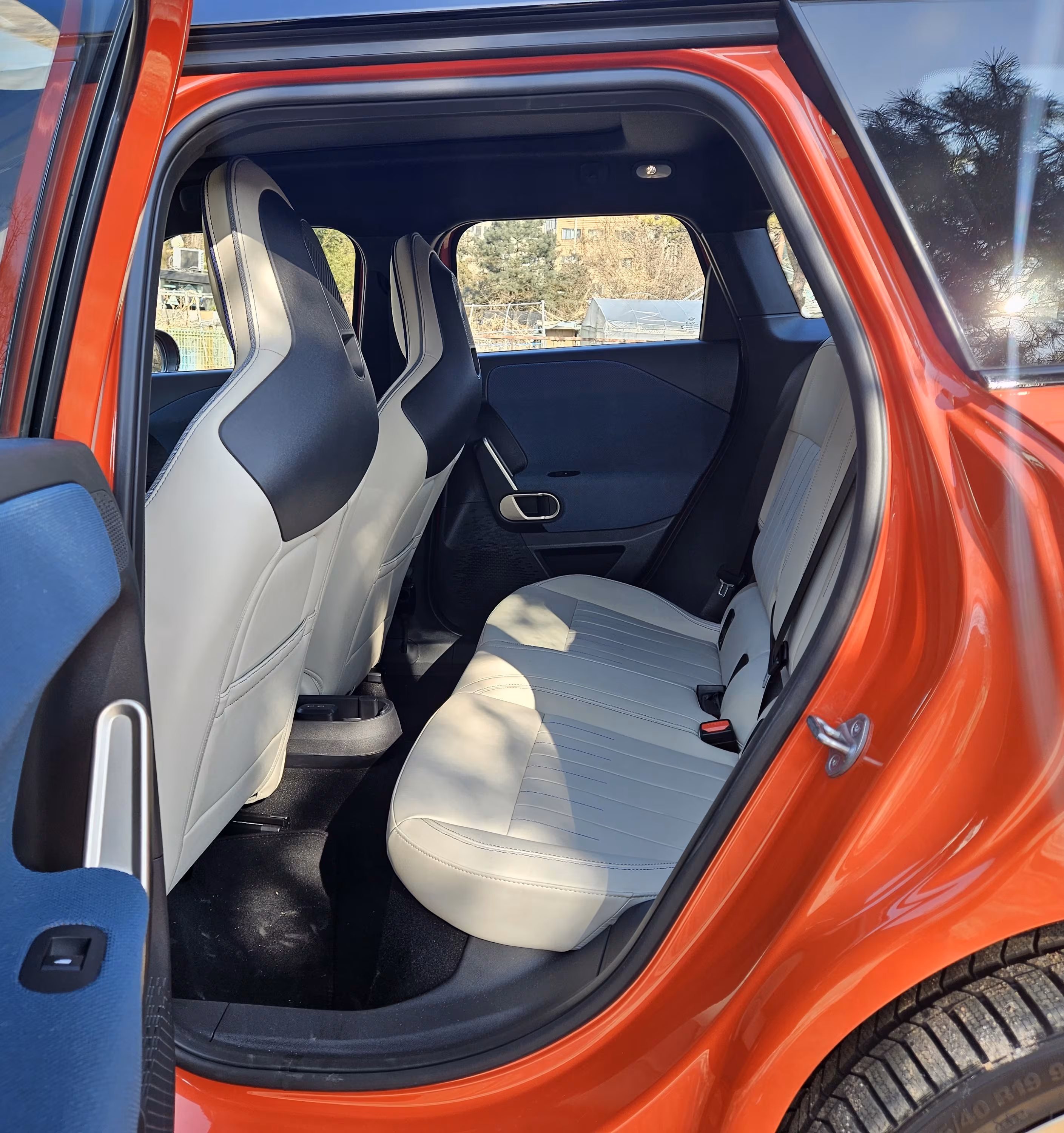 미니 에이스맨 SE의 2열. /김지환 기자