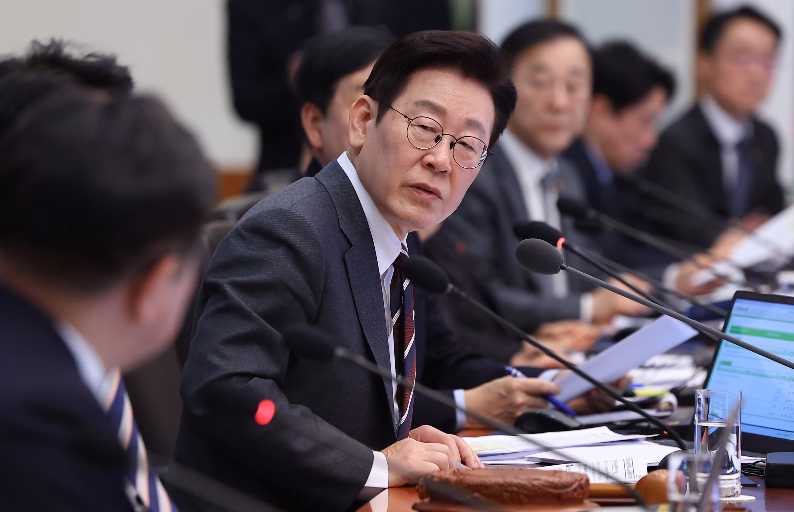 이재명 대통령이 3일 청와대에서 열린 국무회의에서 발언을 하고 있다. /뉴스1 